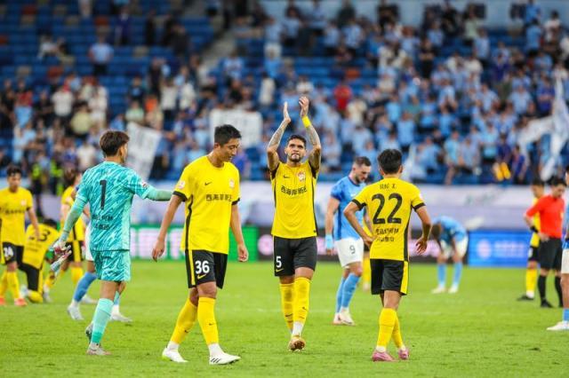 严益唯：中超掀起读秒狂潮 争冠拼人保级拼命