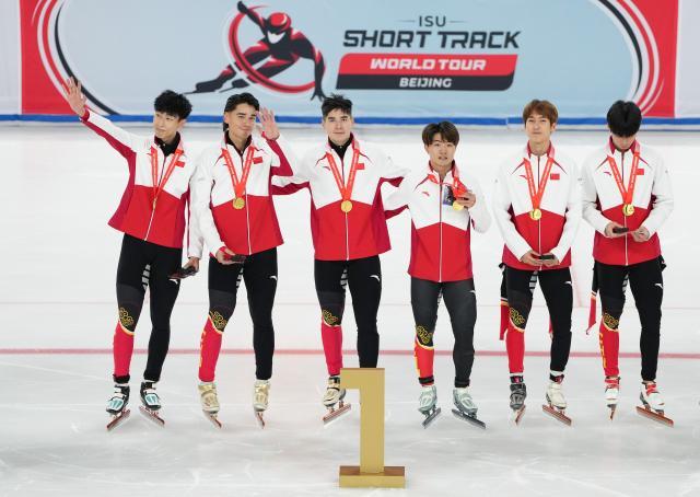 1733665883041040126.jpg (体育)(3)短道速滑——世巡赛北京站:男子5000米接力A组决赛赛况XxjpseC007281_20241208_PEPFN0A001.jpg